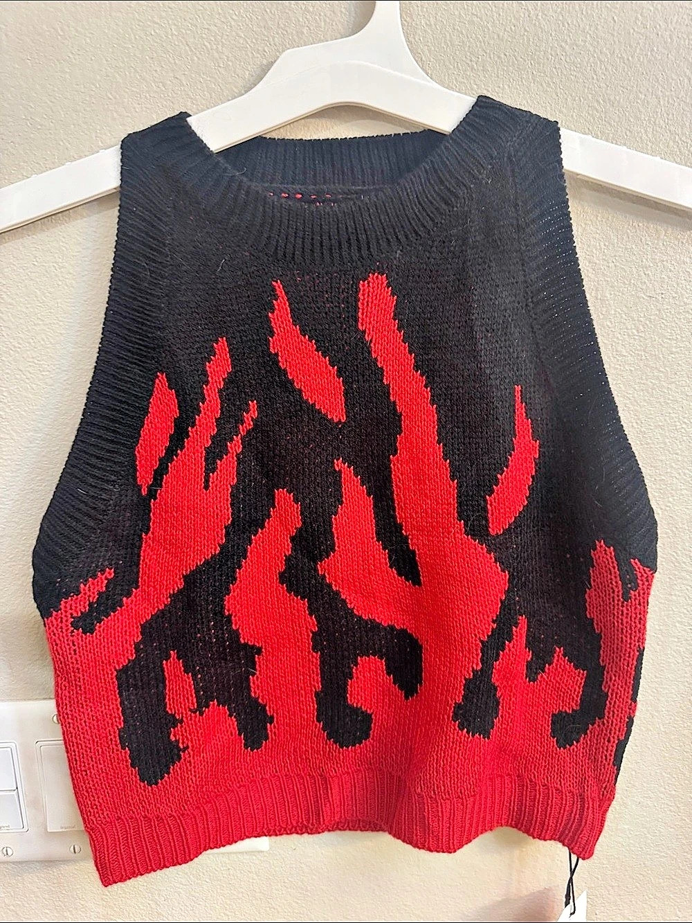 CIDER Flame Knitted Crop Vest in Black & Red